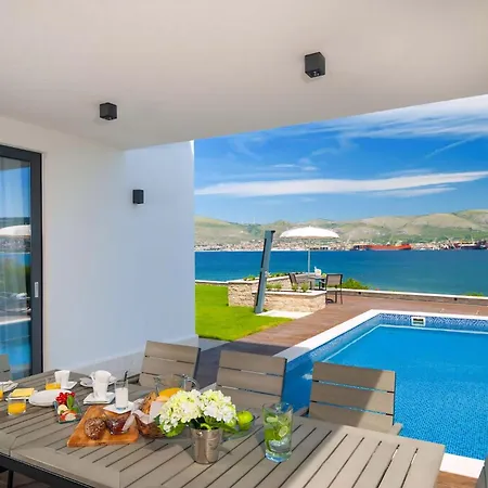 Deluxe 1 6 Beautiful Bedrooms - Sea Front Private Pools - Sauna Villa *