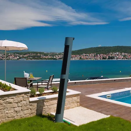 Villa Deluxe 1 6 Beautiful Bedrooms - Sea Front Private Pools - Sauna *