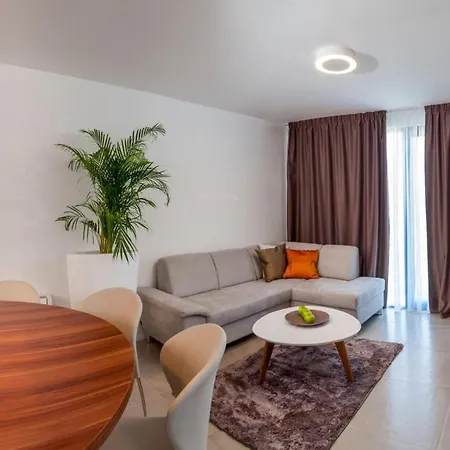 فيلة Deluxe 1 6 Beautiful Bedrooms - Sea Front Private Pools - Sauna