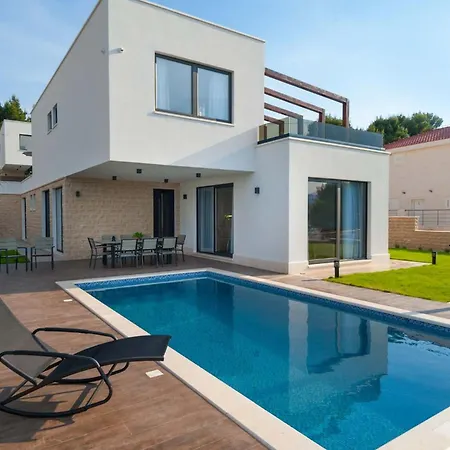 فيلة Deluxe 1 6 Beautiful Bedrooms - Sea Front Private Pools - Sauna *